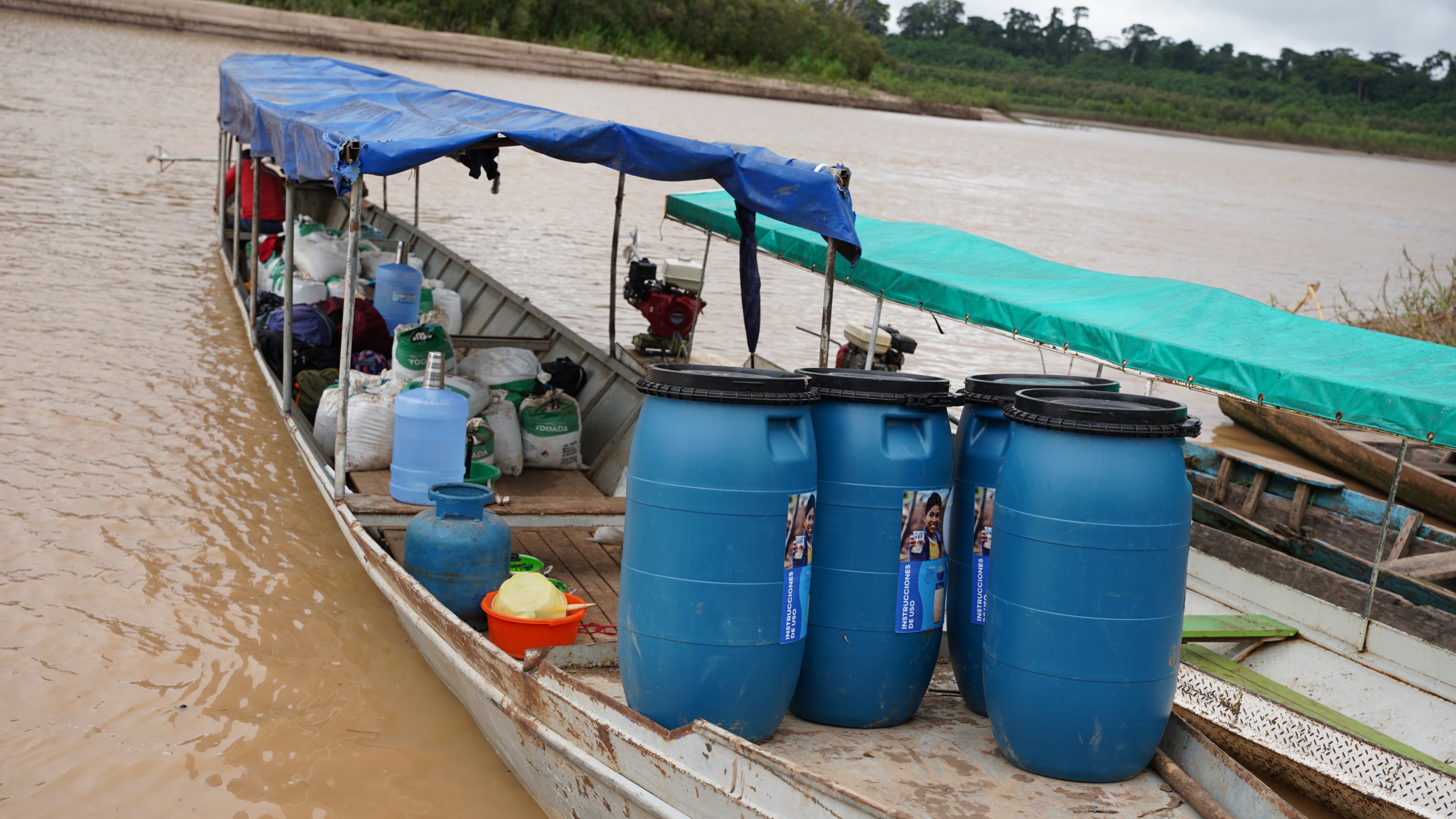 Great news! The water filters have been transported to the communities in the Purús province for installation in local households. This is a crucial step in our commitment to providing access to clean and safe water in these areas. With the implementation of these filters, we are significantly improving the quality of life for indigenous communities in the Purús region, Ucayali. We continue to move forward together towards a healthier and more prosperous future for all! 🌿💧