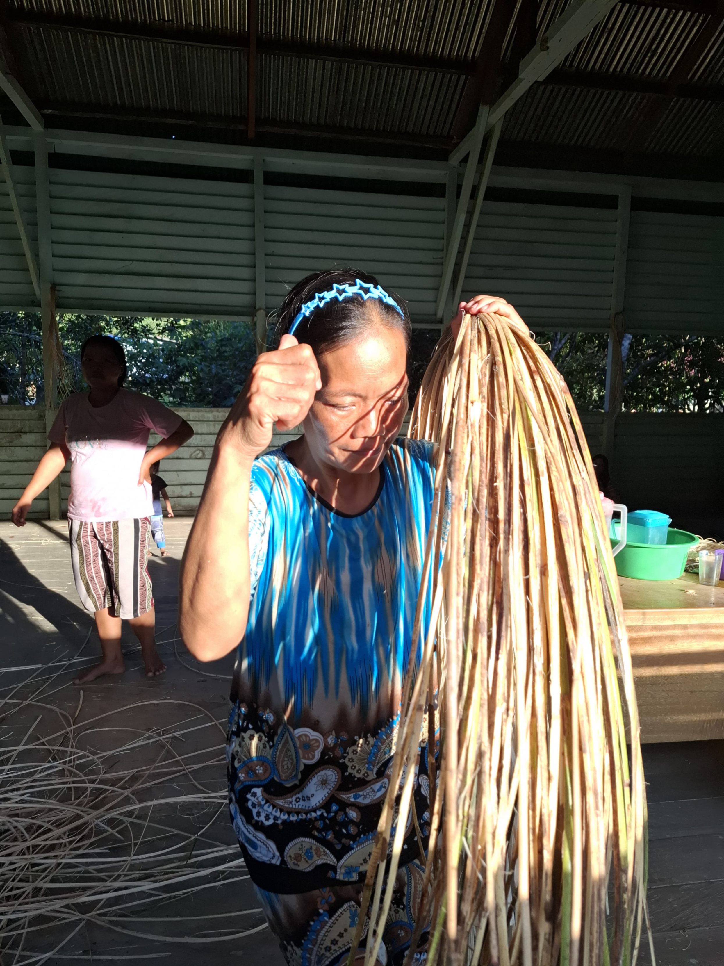 With the training conducted using the productive economic tools, the variety of products made by the community has significantly increased. In the past, only the rattan skin was utilized, but now with these tools, almost no part of the rattan goes to waste. Every part of the rattan can be processed into crafts, such as baskets, hampers, food covers, and more. This full utilization adds value to the rattan and contributes to the sustainability of the raw material source.