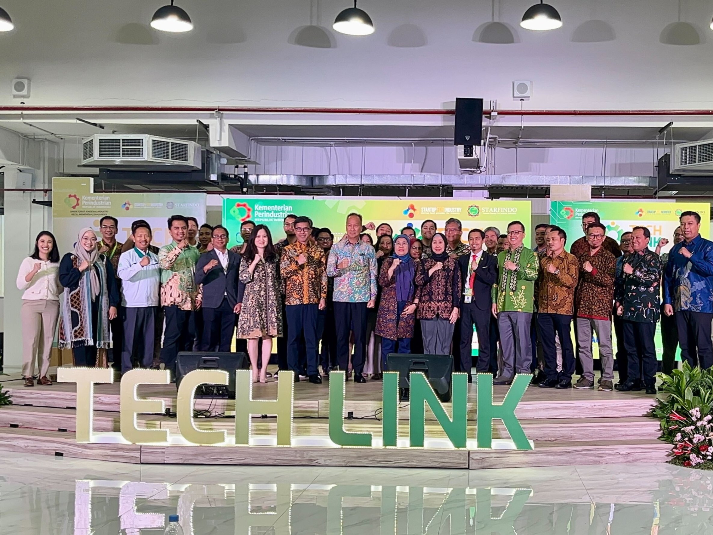 In July 2024, New Energy Nexus Indonesia signed an MoU with the Ministry of Industry during the Techlink Festival, an event connecting technology startups with private and government users. This collaboration, effective until 2026, aims to support cleantech SMEs through matchmaking events and TKDN workshops. Partnering with the Directorate General of Small, Medium, and Various Industries (IKMA), the initiative focuses on strengthening Indonesia’s cleantech ecosystem and helping SMEs meet local content requirements, advancing innovation and sustainability in the sector.