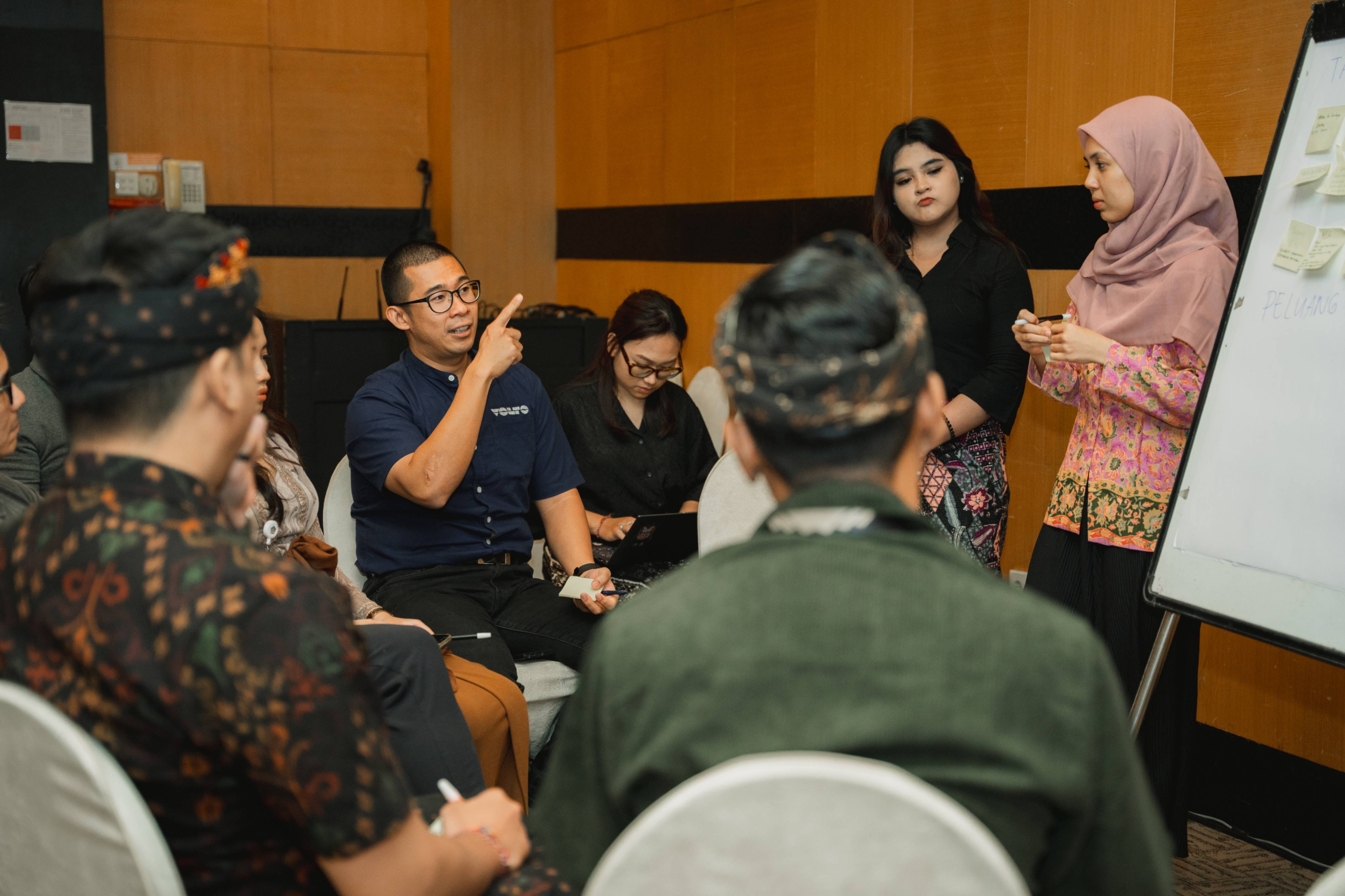 From July 3rd-4th, 2024, the Policy Analyst team convened a 2-day focus group discussions (FGD) in Bali. Continuing from previous initiatives, the sessions focused on securing stakeholders' dedication to enhancing the cleantech startup ecosystem. Led by a moderator, the discussions included presentations and interactive sessions in a world-cafe format. The goal was to gather insights and feedback from invited participants, organized into sessions based on specific topics (funding, sustainable tourism, regulations, and human resources readiness.