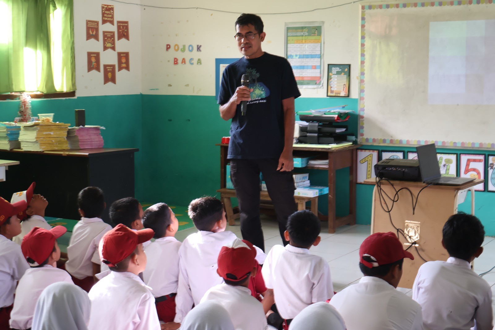 In September 2024, we successfully conducted an environmental awareness campaign across three schools near coastal areas in East Kalimantan, Indonesia, specifically in the Paser and PPU (Penajam Paser Utara) Regencies, reaching 227 students. The program engaged participants through various interactive activities, including mangrove-themed songs, educational animated videos about coastal ecosystems, and visual presentations showcasing local biodiversity, all aimed at raising awareness about coastal protection and addressing the challenges of pollution and plastic waste in these vital ecosystems. 