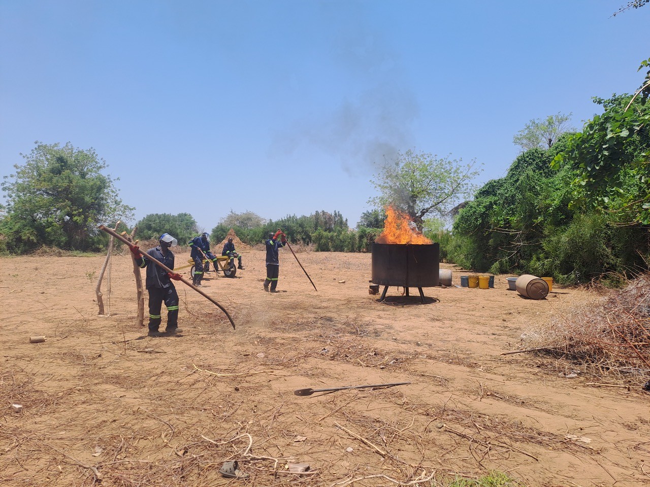 This month, we completed the biochar pilot project in Zambia, collaborating with 200 cotton farmers to produce roughly 200 cubic meters of biochar from cotton stalks using 8 kontiki kilns. Data gathered through Planboo's smartphone app and IoT device is now being used to calculate the total impact in terms of CO2 removal and revenue creation. Taking the learnings from the pilot project, we're now scaling up the biochar operations and developing a research case for biochar application to analyse its soil-enhancement properties.