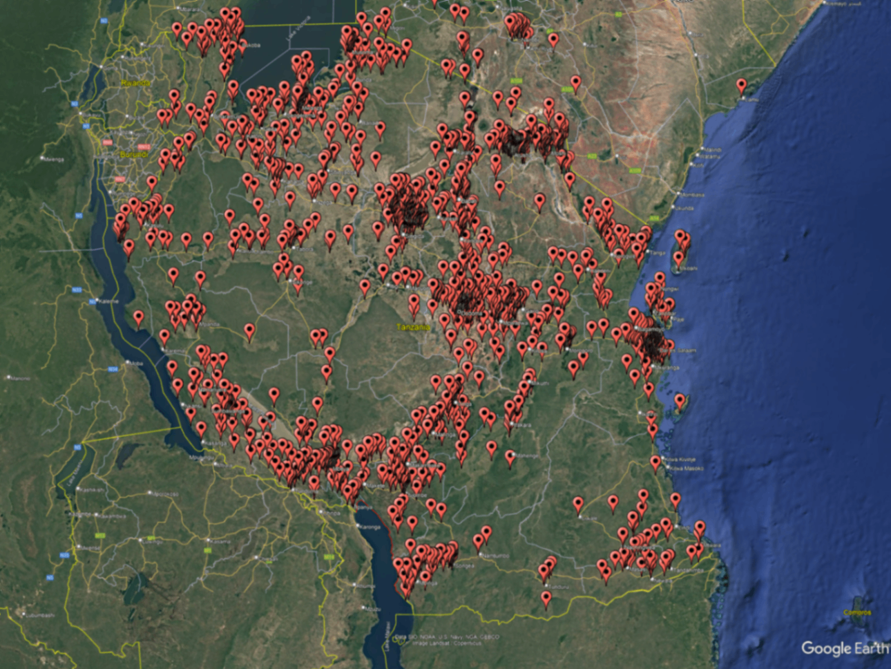 Thanks to GPS data technology, we can offer personalised advice to our app users. The first photo shows a map of 2,779 Tanzanian users who recorded their GPS locations in the app. We use these locations to give advice on which regreening techniques work best on their land. For example, on photo 2, you see all areas in green that are likely suitable for water bunds. Users who live in or near a ‘bund-suitable area’ are marked with a green marker and will receive a personalised message encouraging them to download and follow the bunds course. Users outside these areas will receive recommendations for a different course. Pretty cool, isn't it?!